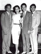 麦基病逝揭其三段婚姻 现任太太年轻30岁