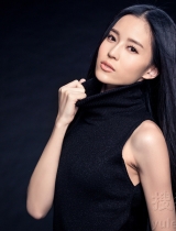 温心知性写真优雅高贵 黑色礼服尽显纤细魅力