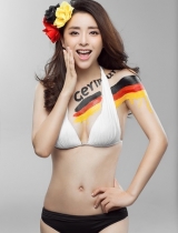 世界杯落幕热情不减 黄小蕾定宝宝胎名：小勒夫