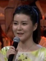 黄宏21岁女儿黄豆豆近照曝光 传媒大学读播音