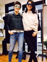 孙俪与名模吕燕搂腰合影 网友：感谢娘娘赏识