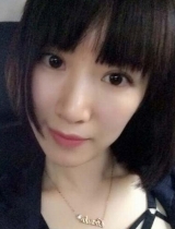 阔太李念晒红唇美照 网友惊：越来越像黄奕！