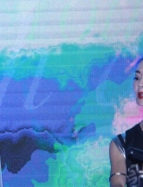 张曼玉变身DJ打碟喊麦 狂野影后不再唱跑调摇滚