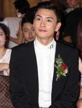 黄宗泽直言想与韩彩英合作 女方避讳不买账