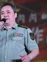 《闪闪的红星》“潘冬子”亮相 52岁头发花白