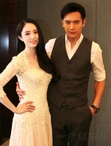 高云翔董璇出席婚尚分享会 夫妻携手首当证婚人