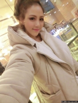 上大校花季佳熙身材玲珑 获称「校内第一美女」称号