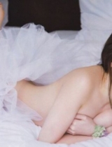 新一代写真女王小嶋阳菜写真《Kojiharu》劲卖6.1万本